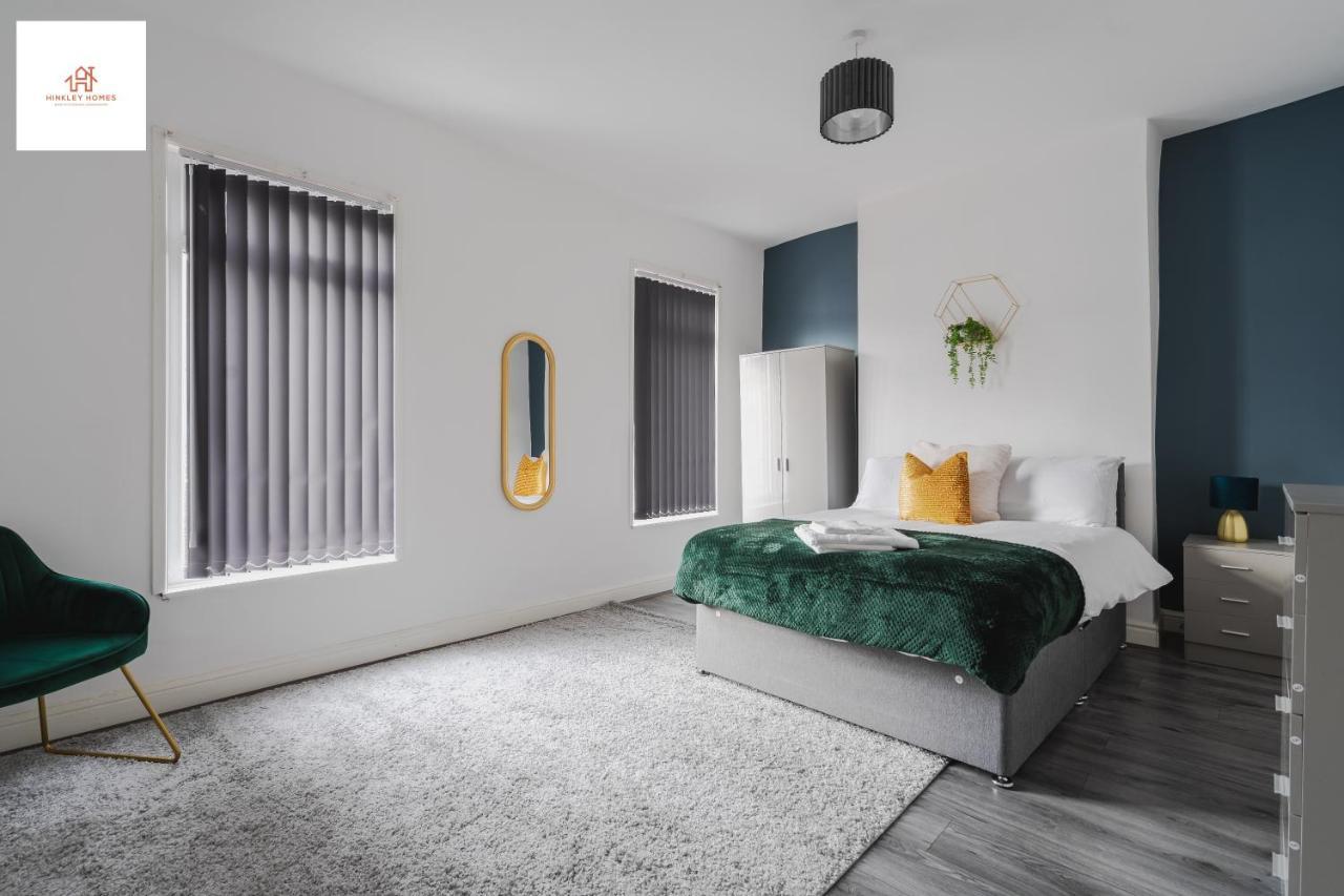 Immaculate 4 Bed In Liverpool By Hinkley Homes Short Lets & Serviced Accommodation Extérieur photo