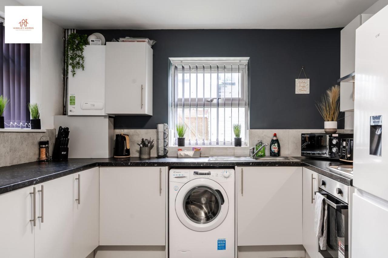 Immaculate 4 Bed In Liverpool By Hinkley Homes Short Lets & Serviced Accommodation Extérieur photo