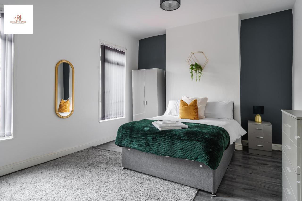 Immaculate 4 Bed In Liverpool By Hinkley Homes Short Lets & Serviced Accommodation Extérieur photo