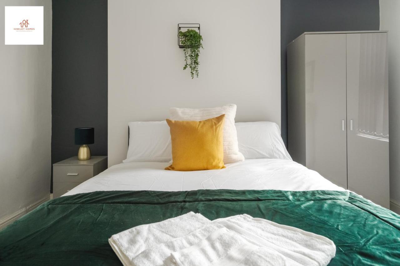 Immaculate 4 Bed In Liverpool By Hinkley Homes Short Lets & Serviced Accommodation Extérieur photo