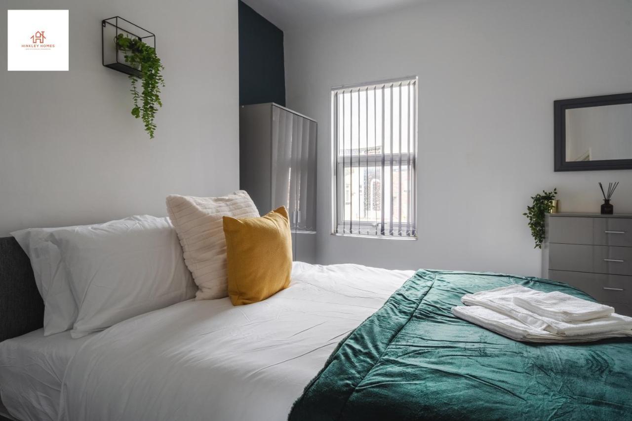 Immaculate 4 Bed In Liverpool By Hinkley Homes Short Lets & Serviced Accommodation Extérieur photo